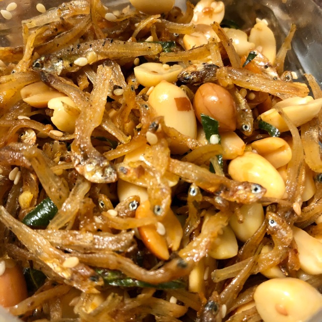 Loại ngon - Hũ 500g Cá cơm mờm rang tẩm vừng lạc ngọt mặn tốn cơm_ đặc sản biển Quỳnh Nghệ An