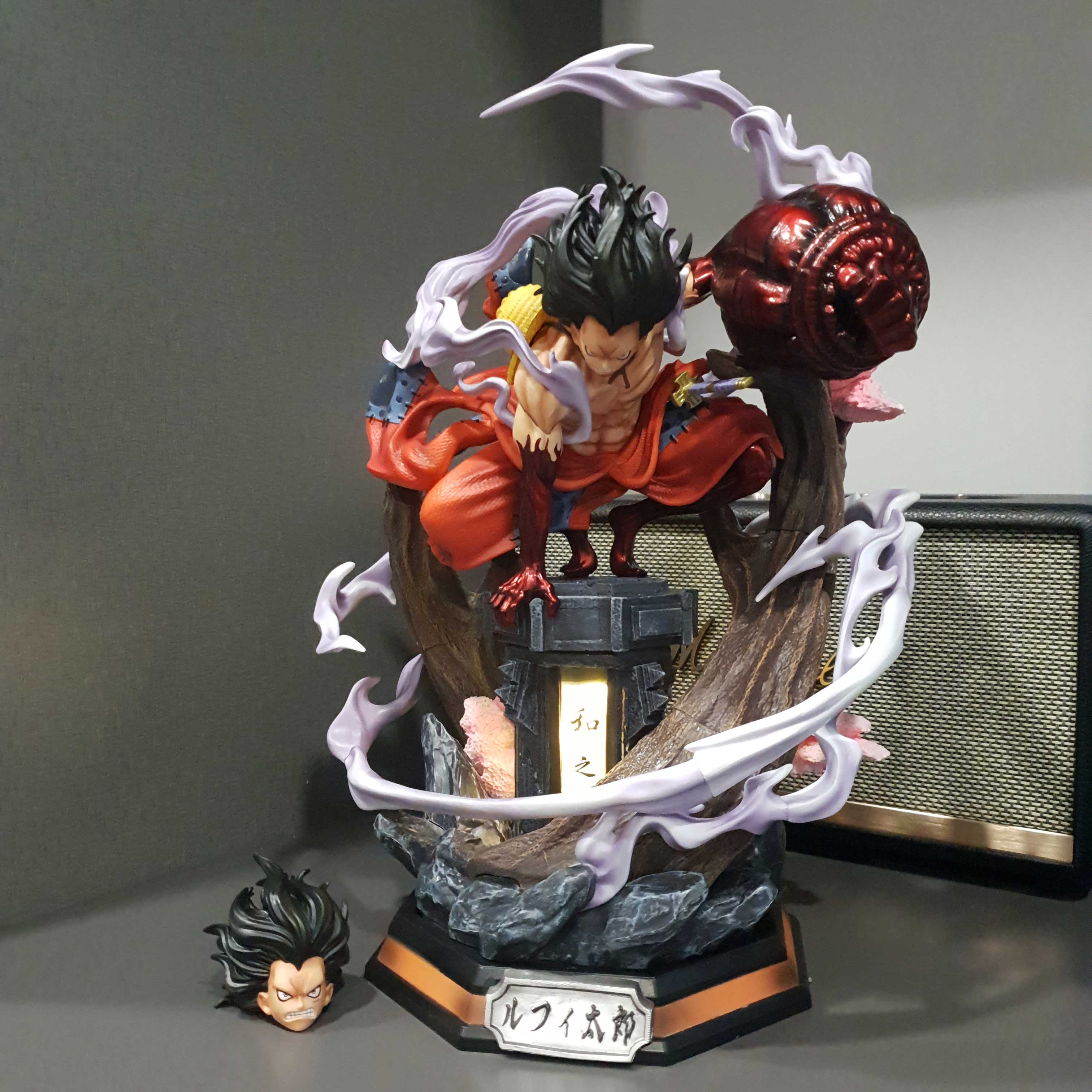 Mô hình Luffy Wano 26cm có đèn - One Piece