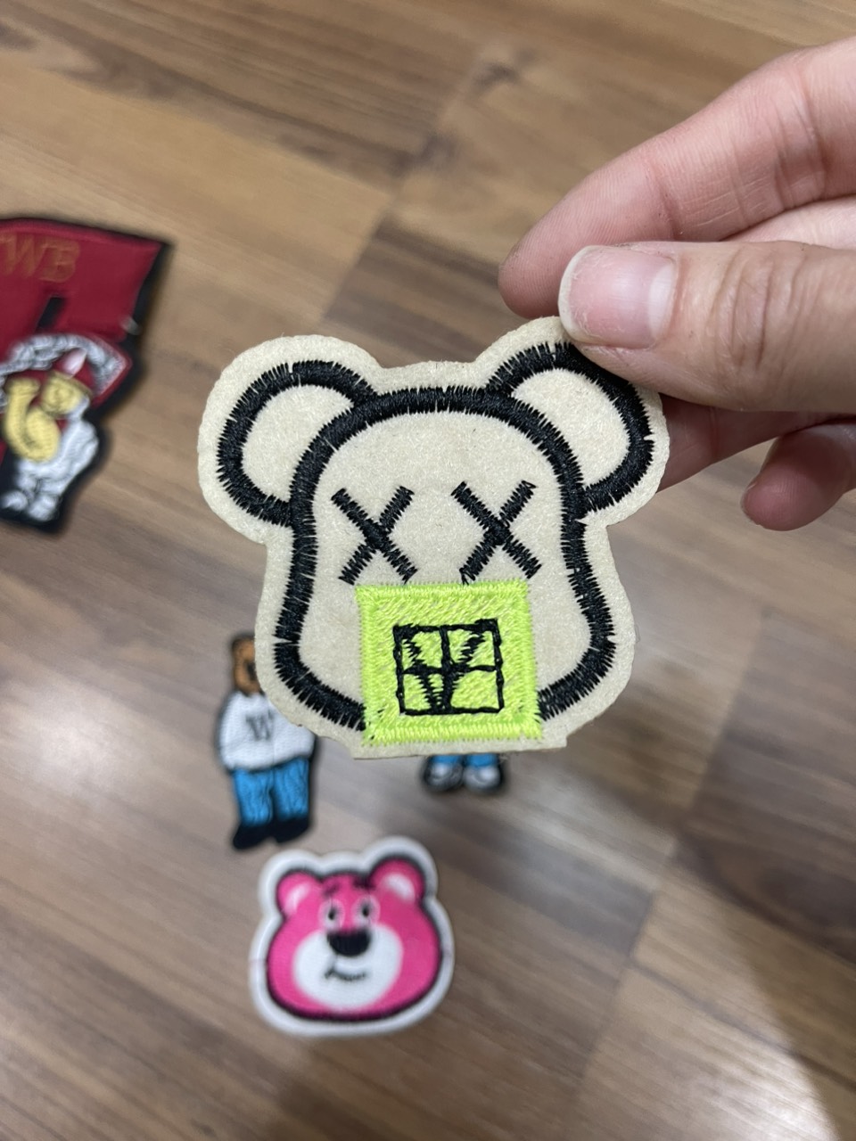Miếng Sticker Thêu Ủi hình gấu cao cấp