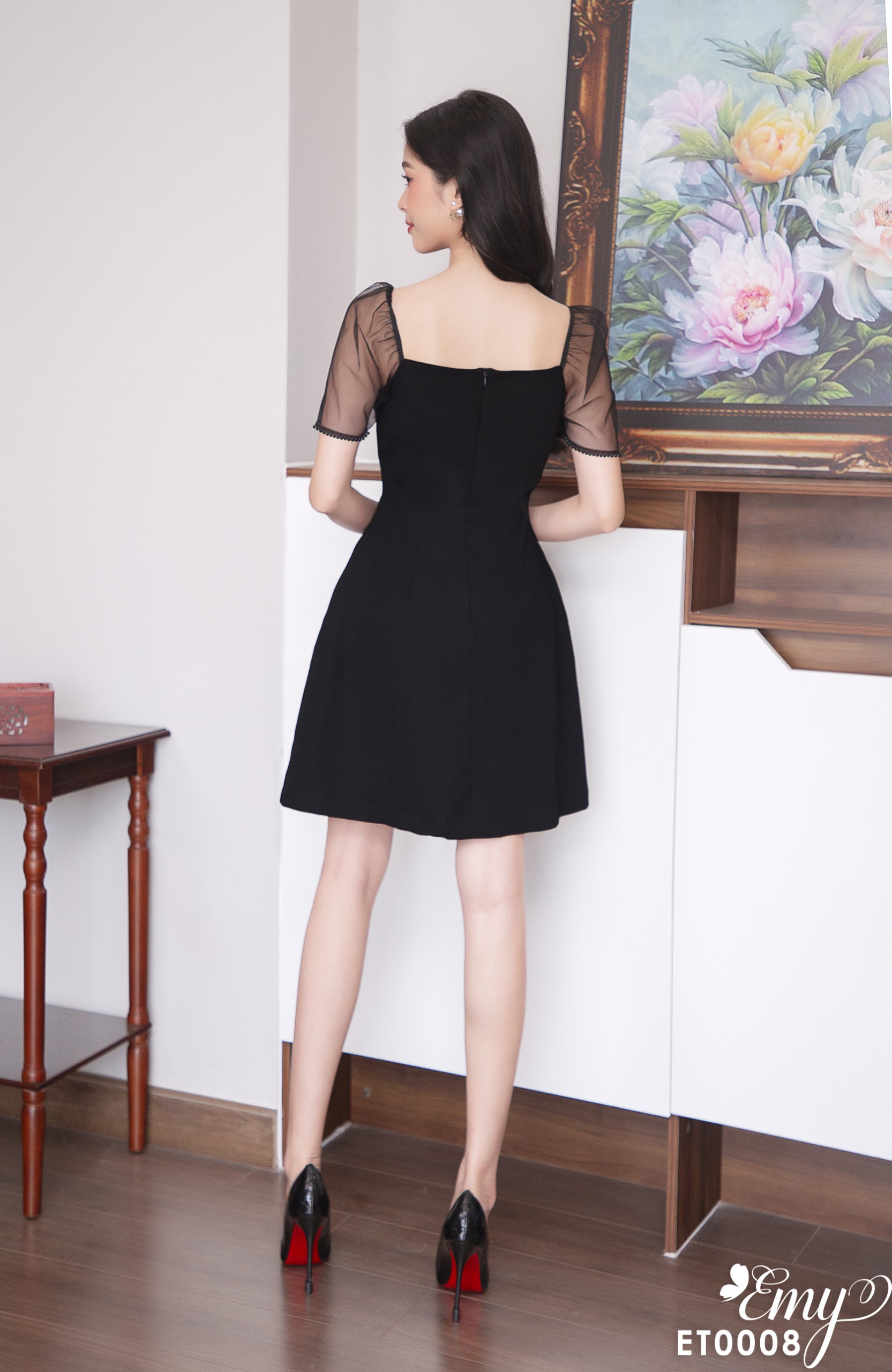 Đầm EMY ET0008 Xoè Đen Tay Lưới
