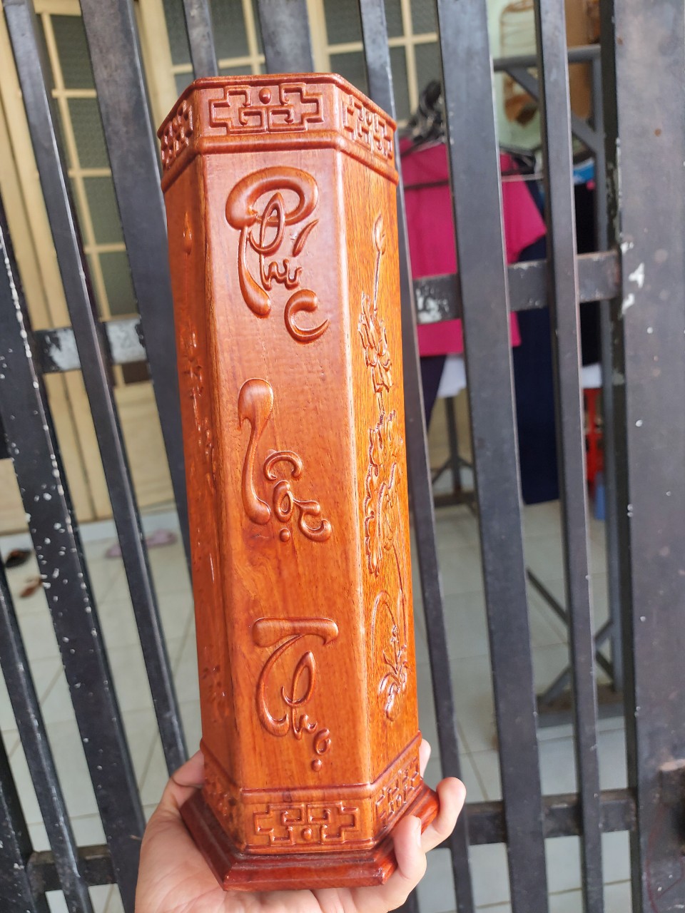 Ống đựng nhang gỗ chạm khắc phúc lộc thọ cao 30cm