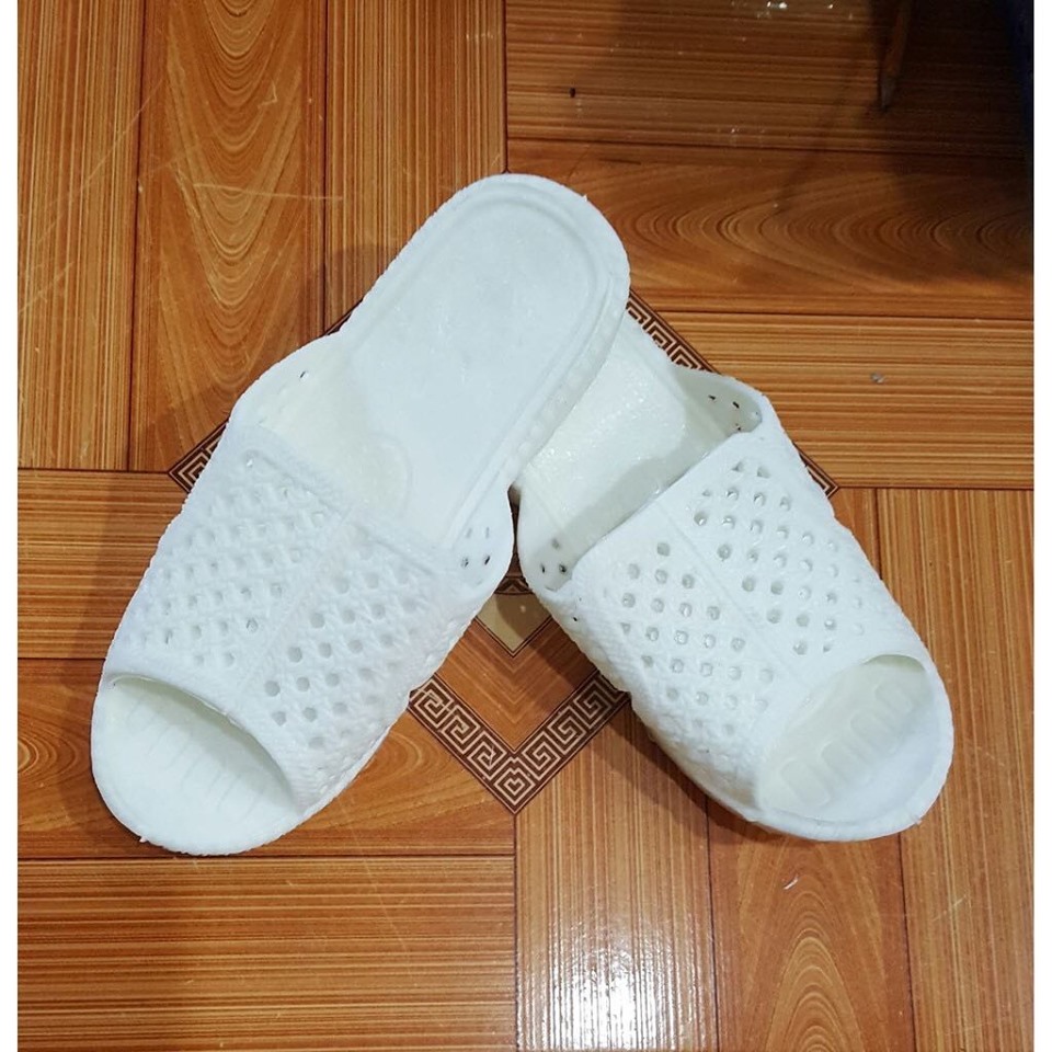 dép tổ ong trắng và xanh