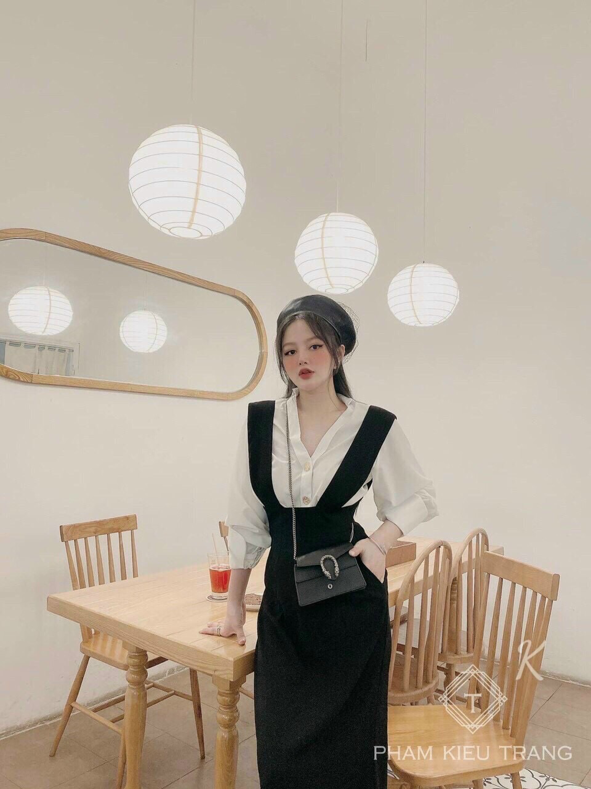 [HCM]Set đầm yếm phối áo sơ mi siêu phẩm sang chảnh