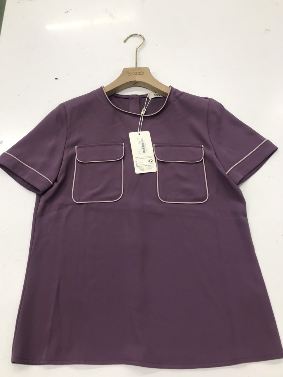 Áo lụa kiêu nữ ngắn tay phối viền trắng SIXDO (Short Sleeves Silk Top)