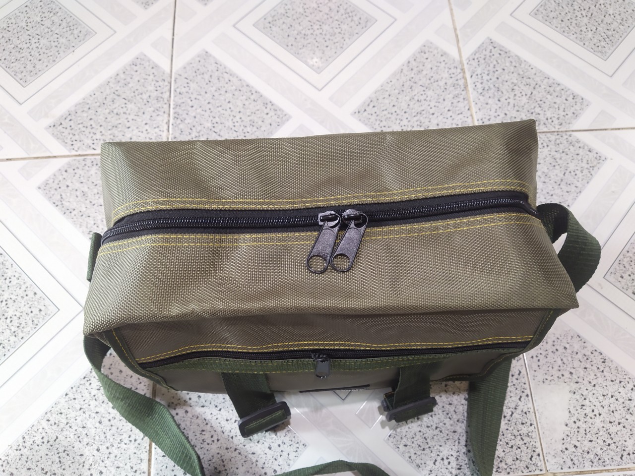 Túi đựng đồ nghề đeo chéo có móc (33cm × 23cm ×15cm )