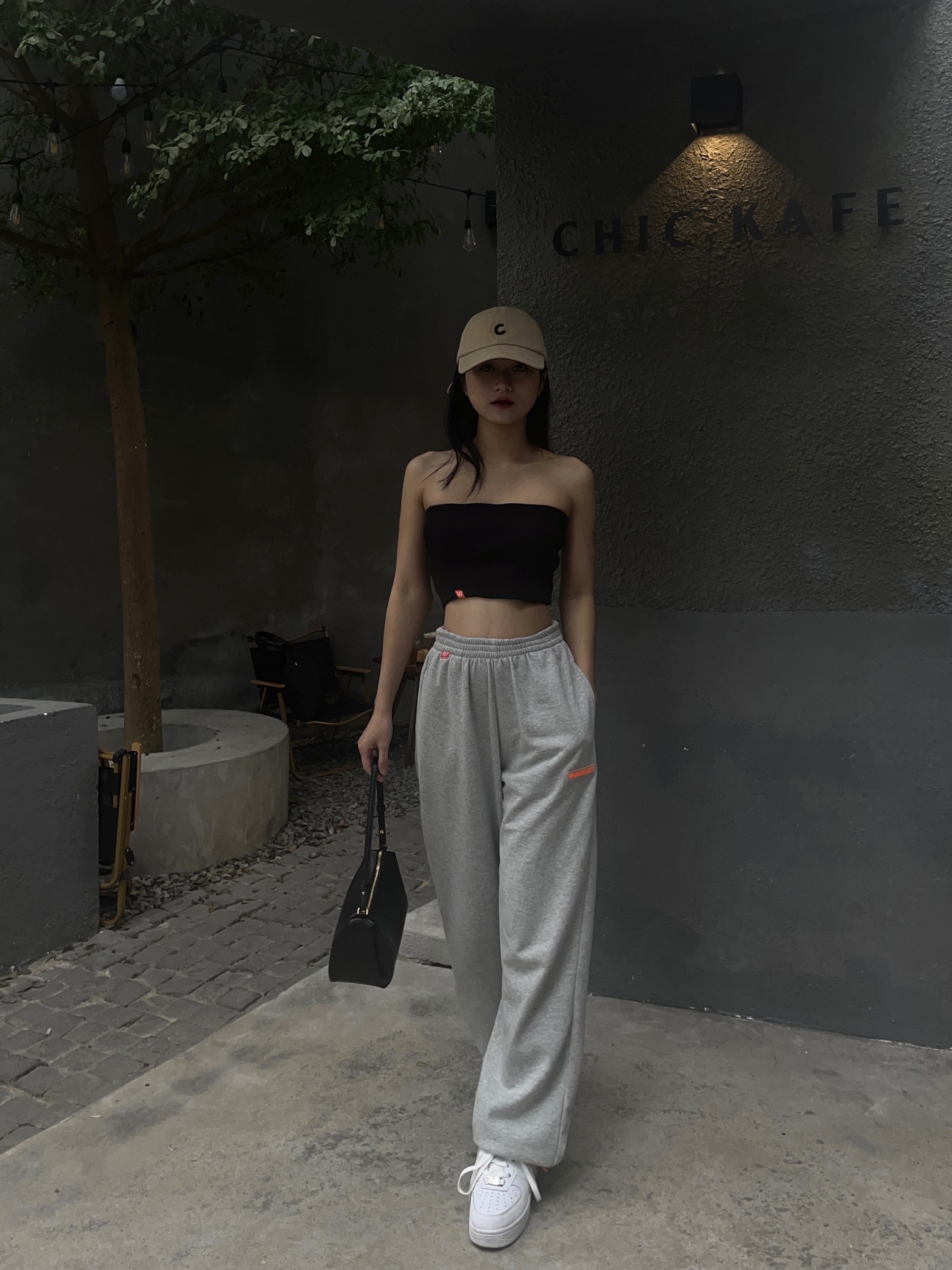 Quần Jogger ống rút dây Wanderlust FW2022