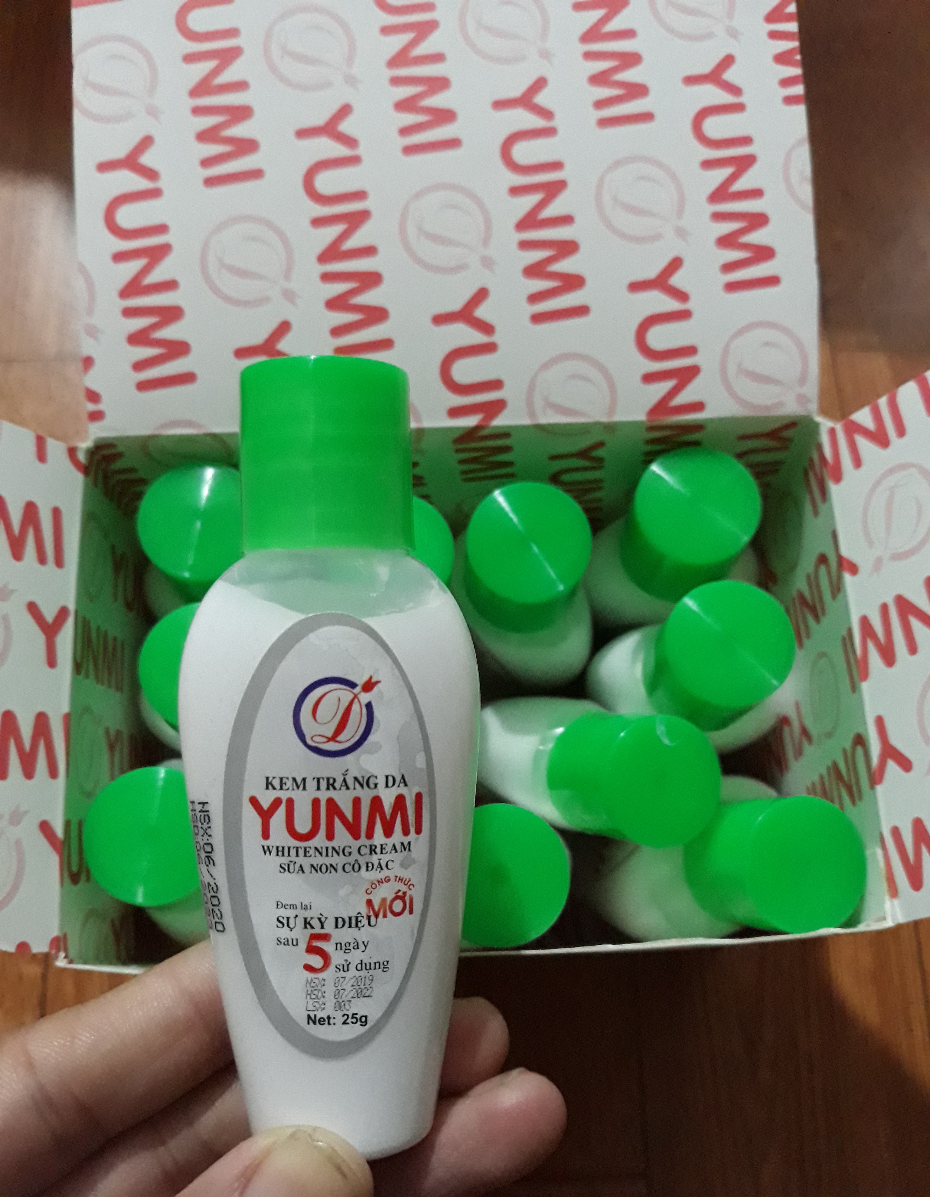 sỉ lốc 12 hộp kem Yunmi
