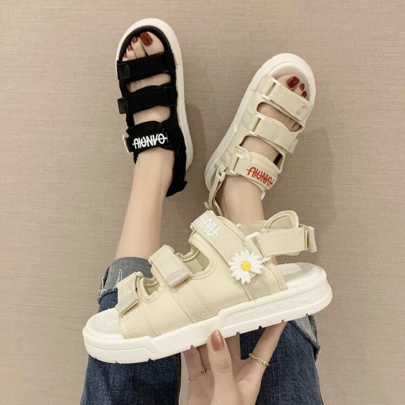 Sandal nữ quai hậu , dép quai hậu , sandal nữ thêu hoa cúc thiết kế quai dán êm chân, kiểu dáng trẻ trung năng động giá rẻ