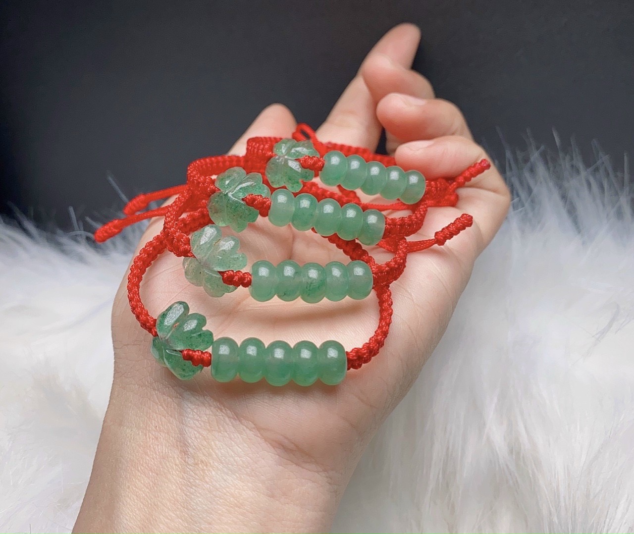 Vòng đeo tay, lắc tay phong thủy mix cỏ bốn lá đá thạch anh xanh