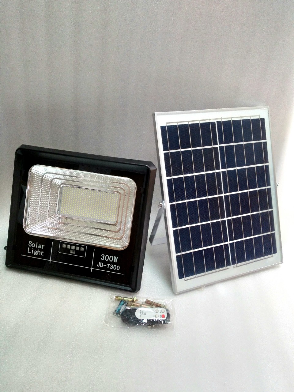 Đèn Pha Năng Lượng Mặt Trời Jindian JD T300 ( 300w )