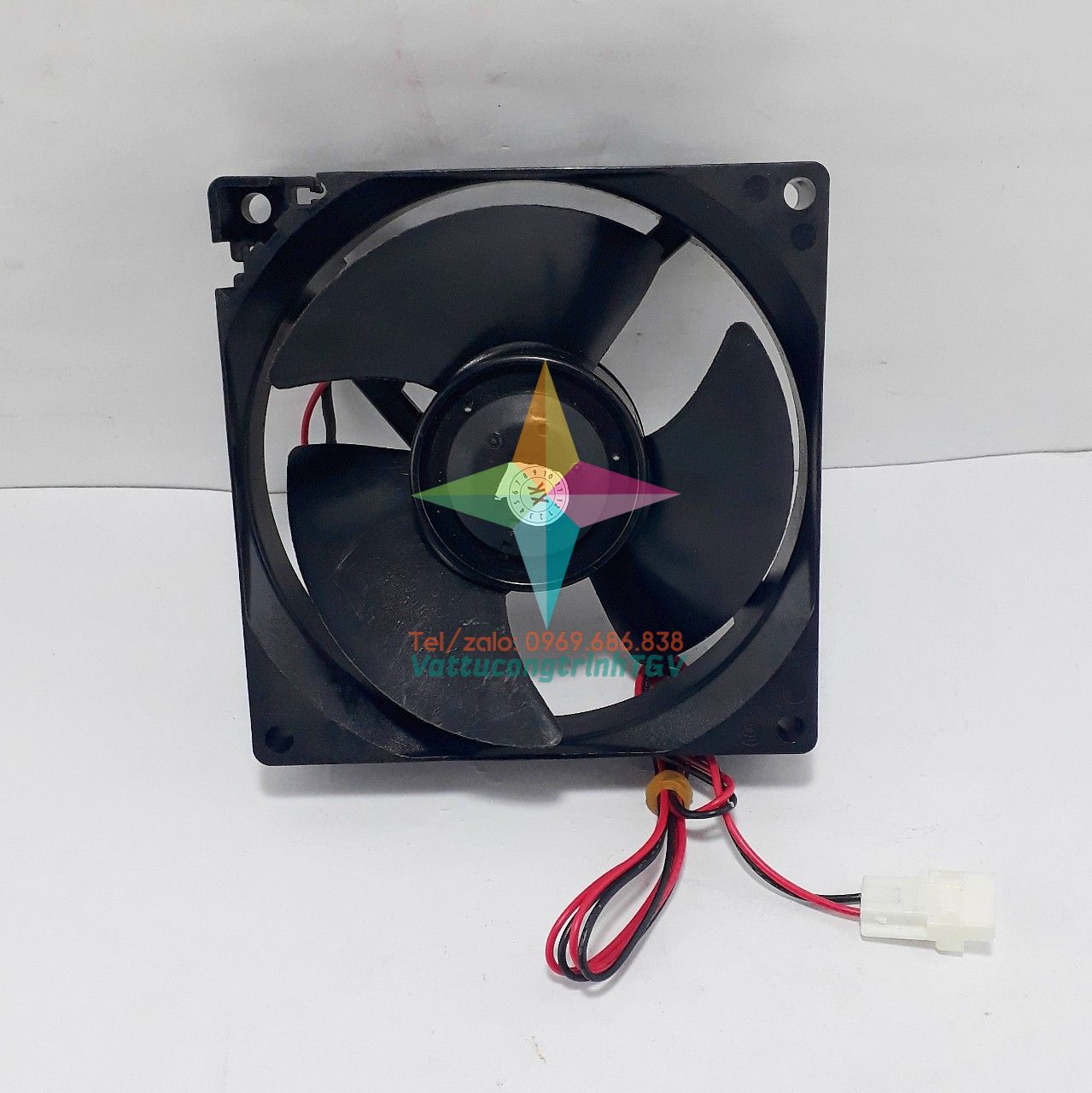 Quạt tủ lạnh 9cm x 9cm NIDEC DC8V-0.17A, 2 dây, 3 cánh