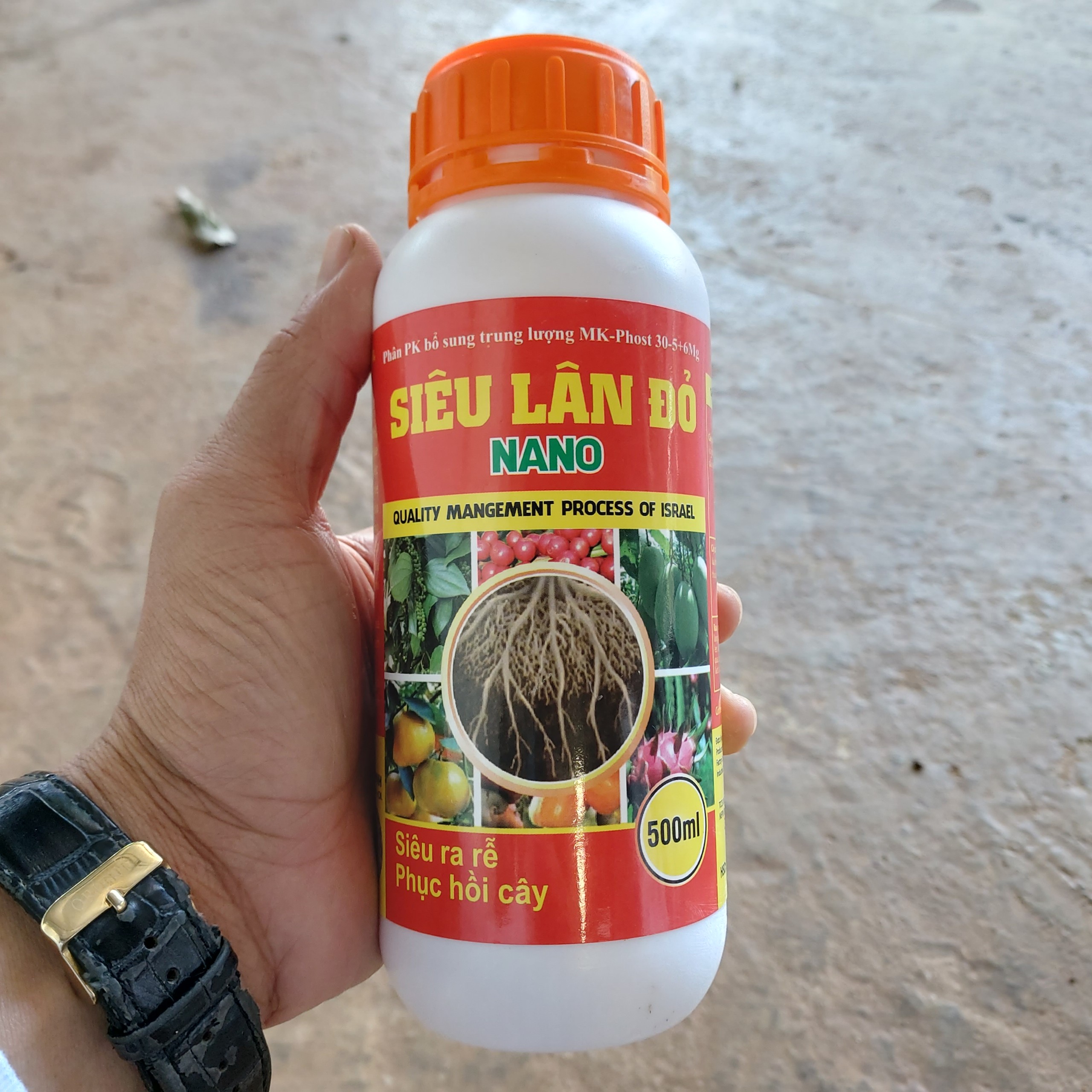 Phân bón siêu ra rễ và phục hồi cây (Siêu Lân Đỏ Chai 500ml)