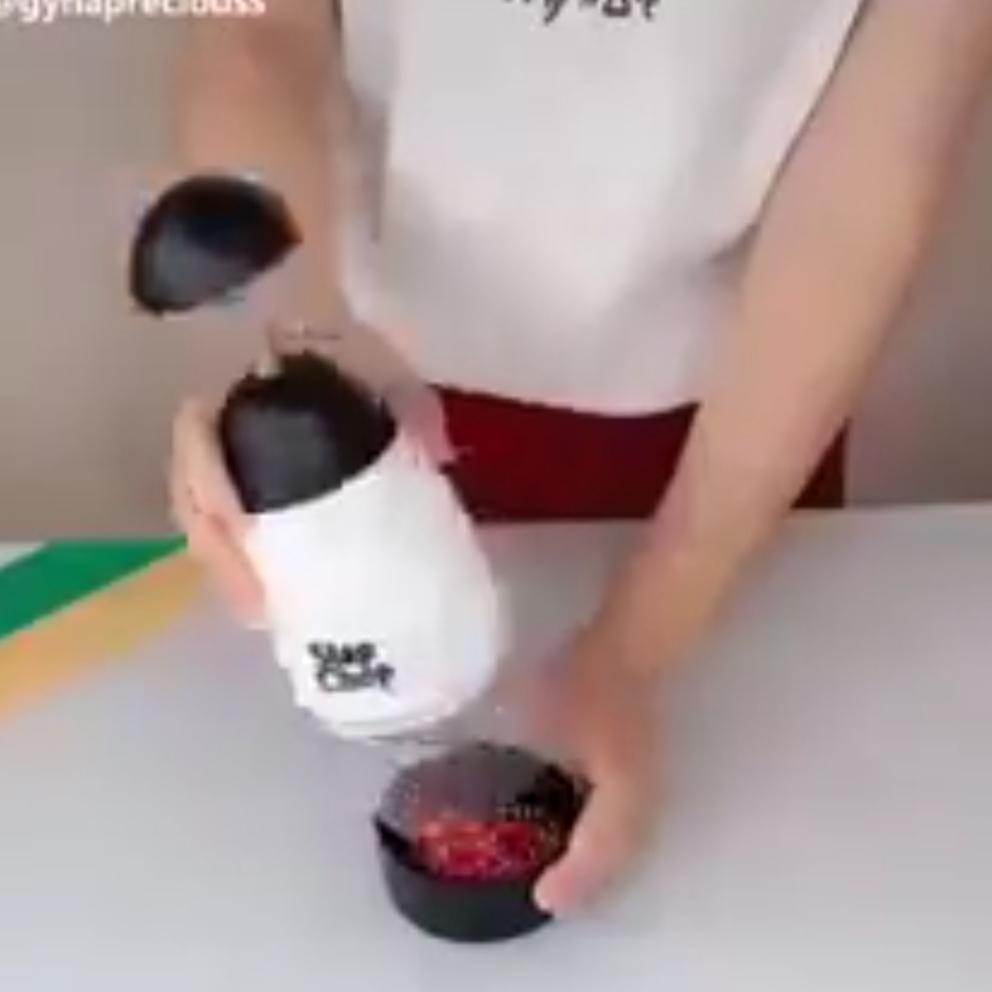 Dụng cụ dập tỏi, ớt, gừng, hành