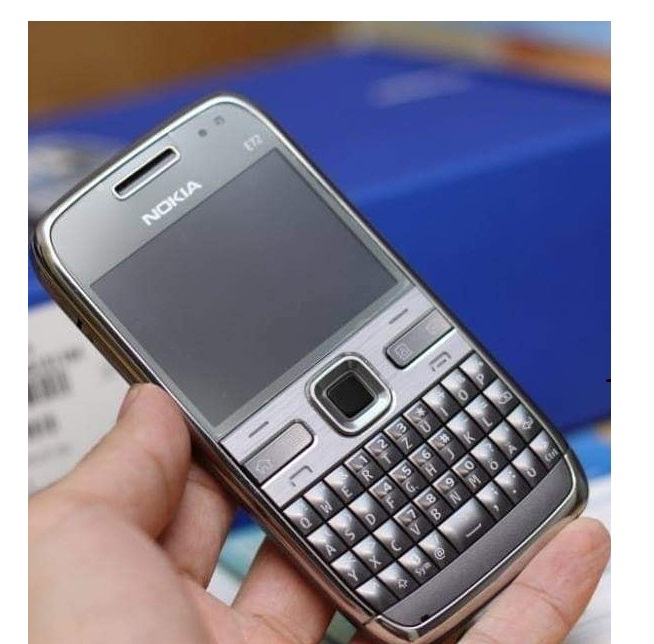 Nokia e72  đẹp từng chi tiết/ main zin
