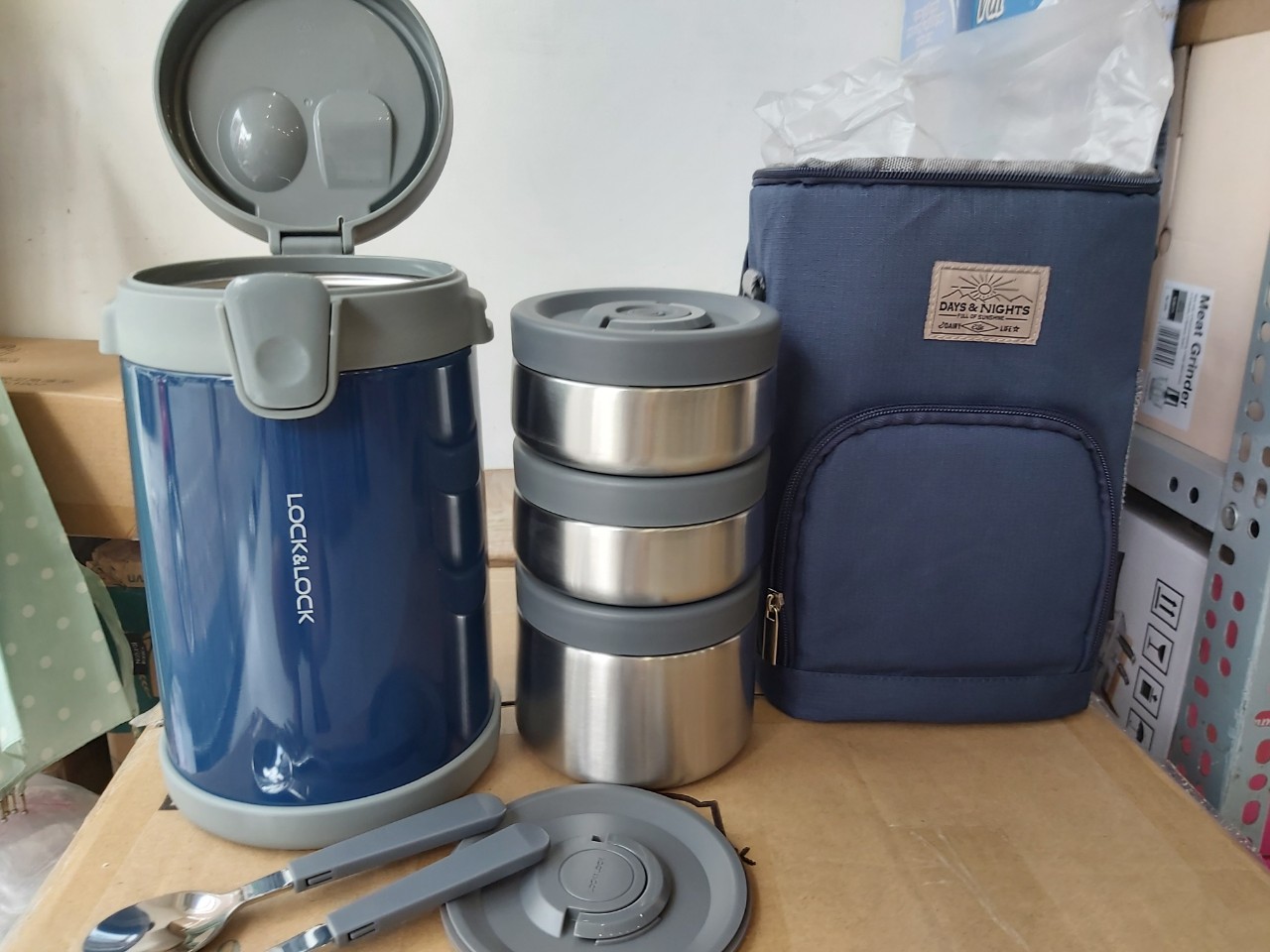 Bộ Hộp Cơm Giữ Nhiệt Lock&Lock Easy Carry LHC8039 (2000ml)