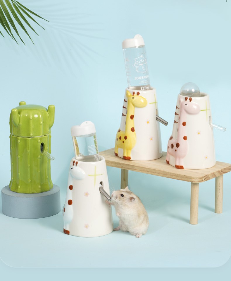đế sứ bình nước con hươu dành cho hamster - T3 PETS SHOP