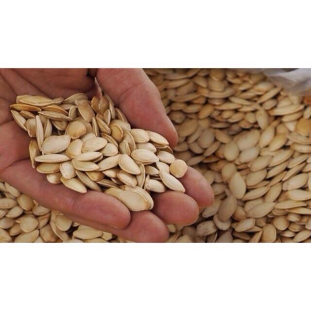 Hạt bí rang tay 500g - hạt to mẩy hàng