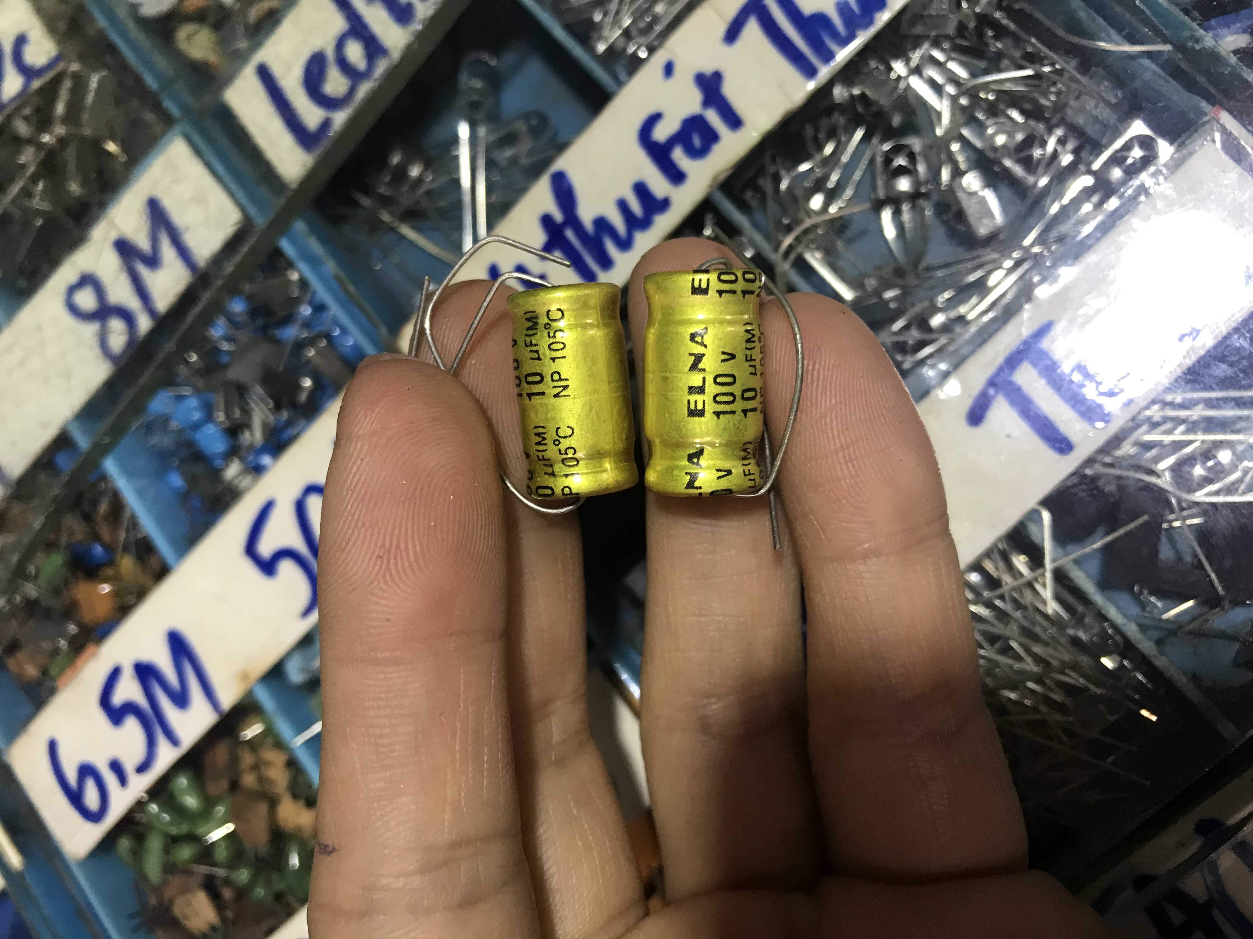 5 chiếc tụ 10mf 100v - tu2dau10mf100v