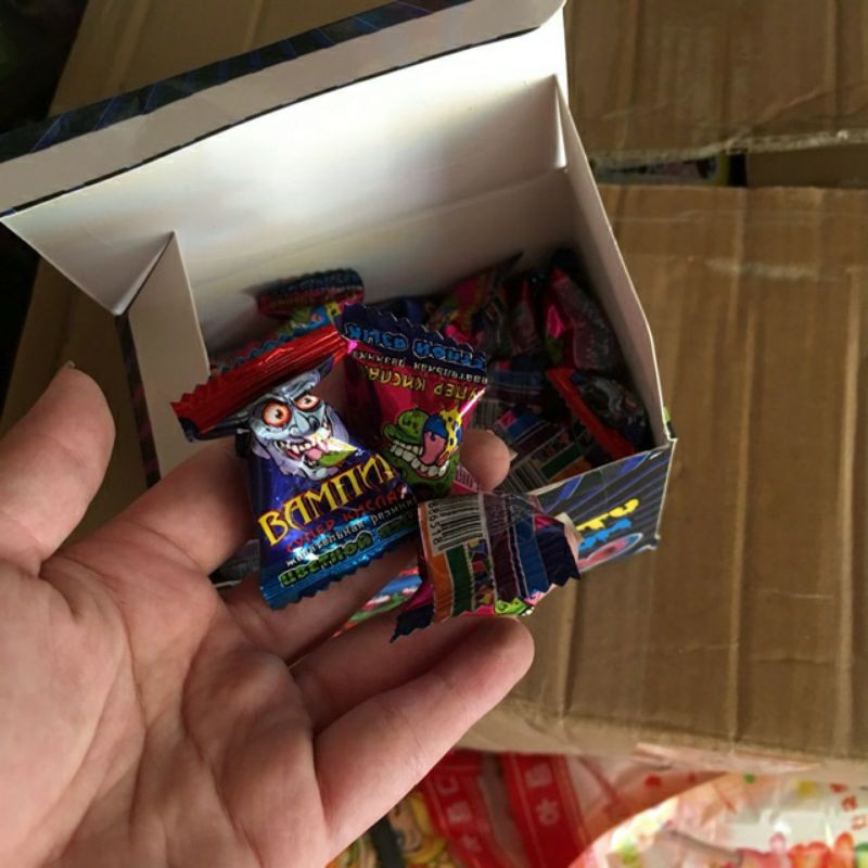 Kẹo cao su nhân hình mặt quỷ (50 chiếc)
