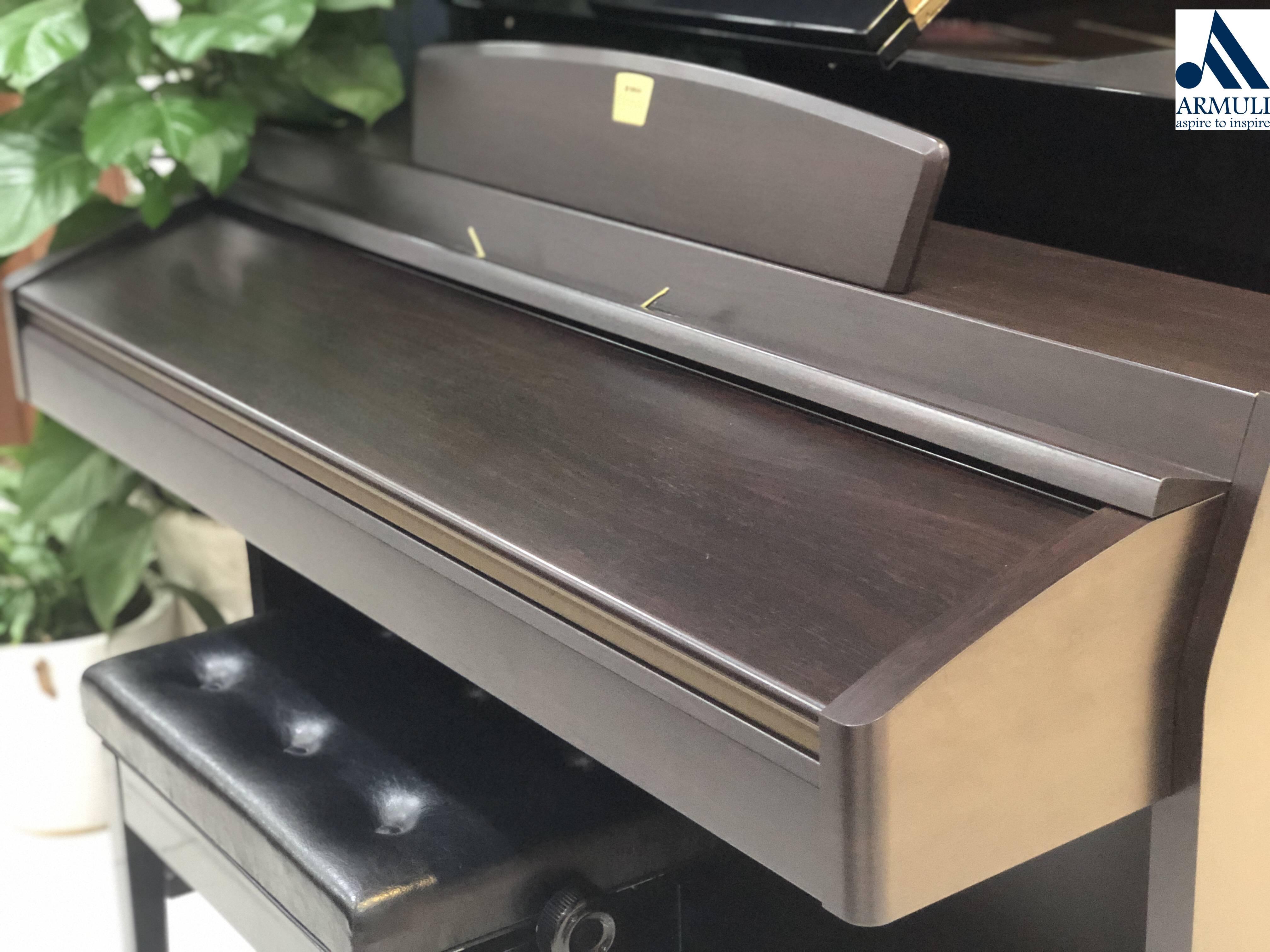 Đàn Piano Yamaha Clavinova CLP-240