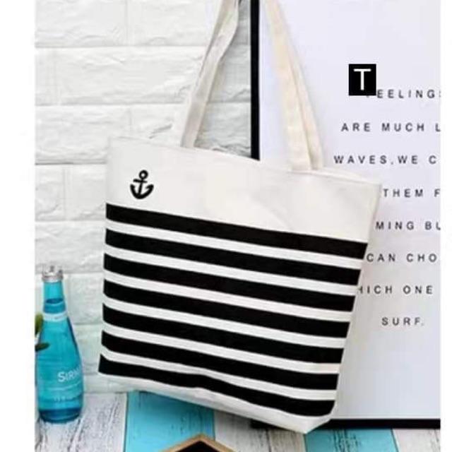 Túi kẻ đen trắng Tr&Đ