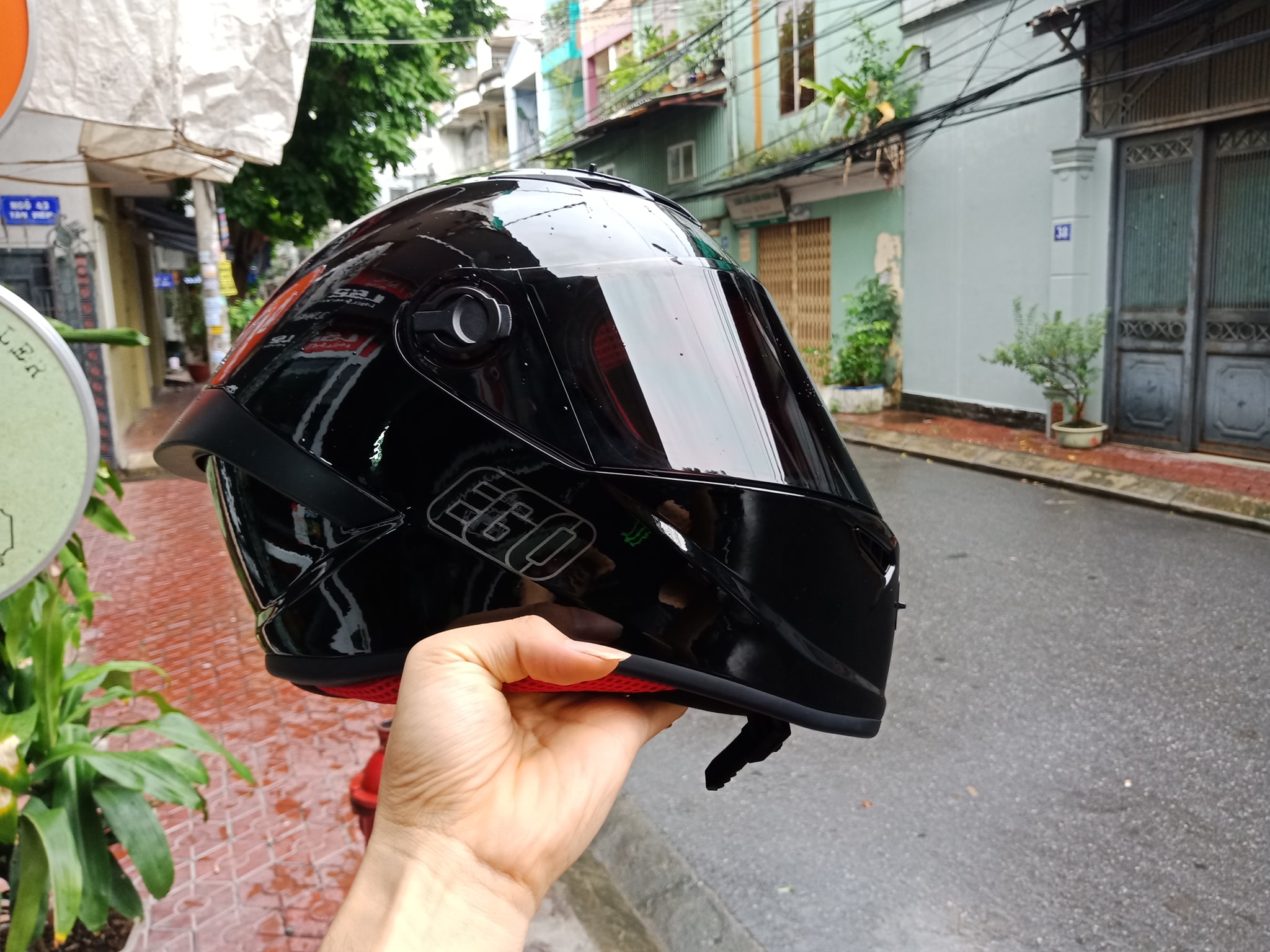 Mũ bảo hiểm EGO E7 - Màu Đen Bóng