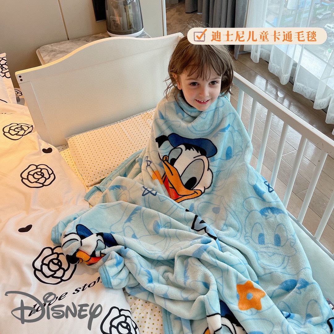 Chăn Tuyết Nhung Disney Cho Bé