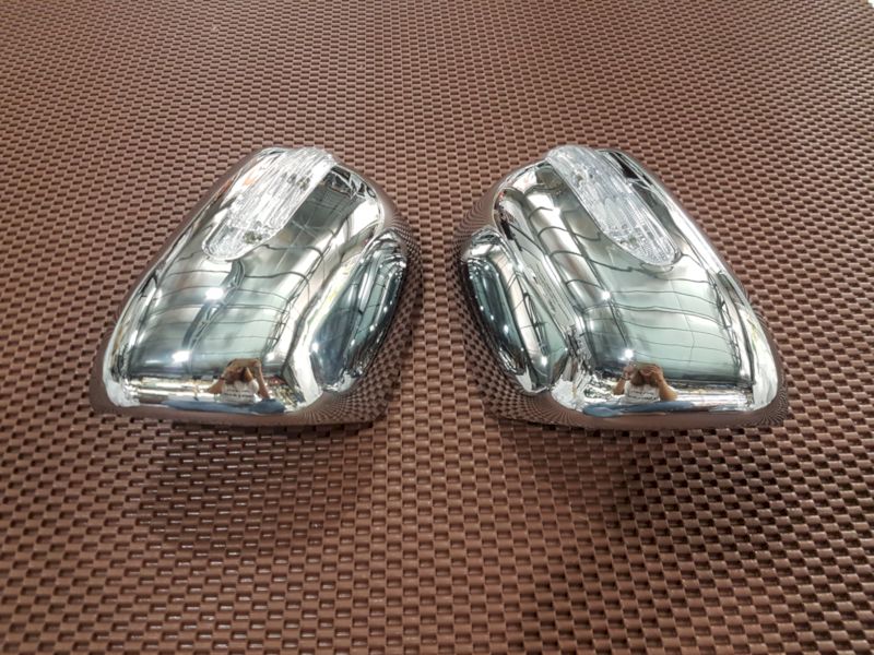Ốp gương chiếu hậu Innova 2006-2013 có đèn