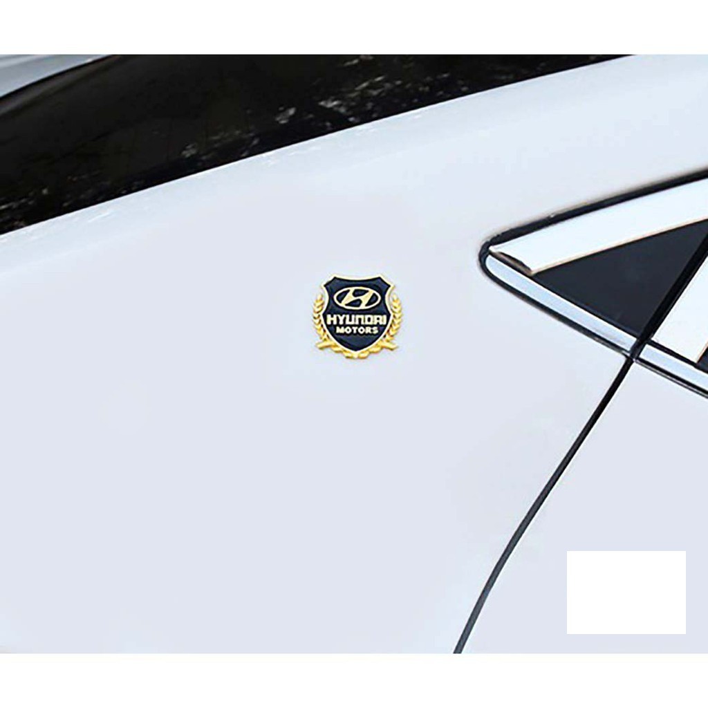 Bộ 02 Logo Bông lúa Mazda