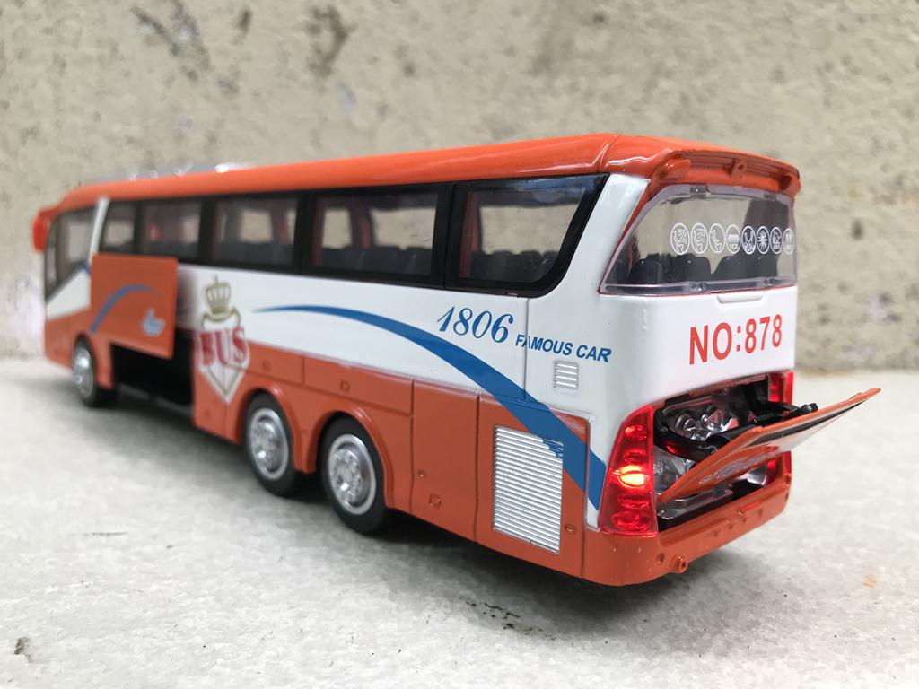 Mô hình xe Khách Universe 47 chổ ngồi