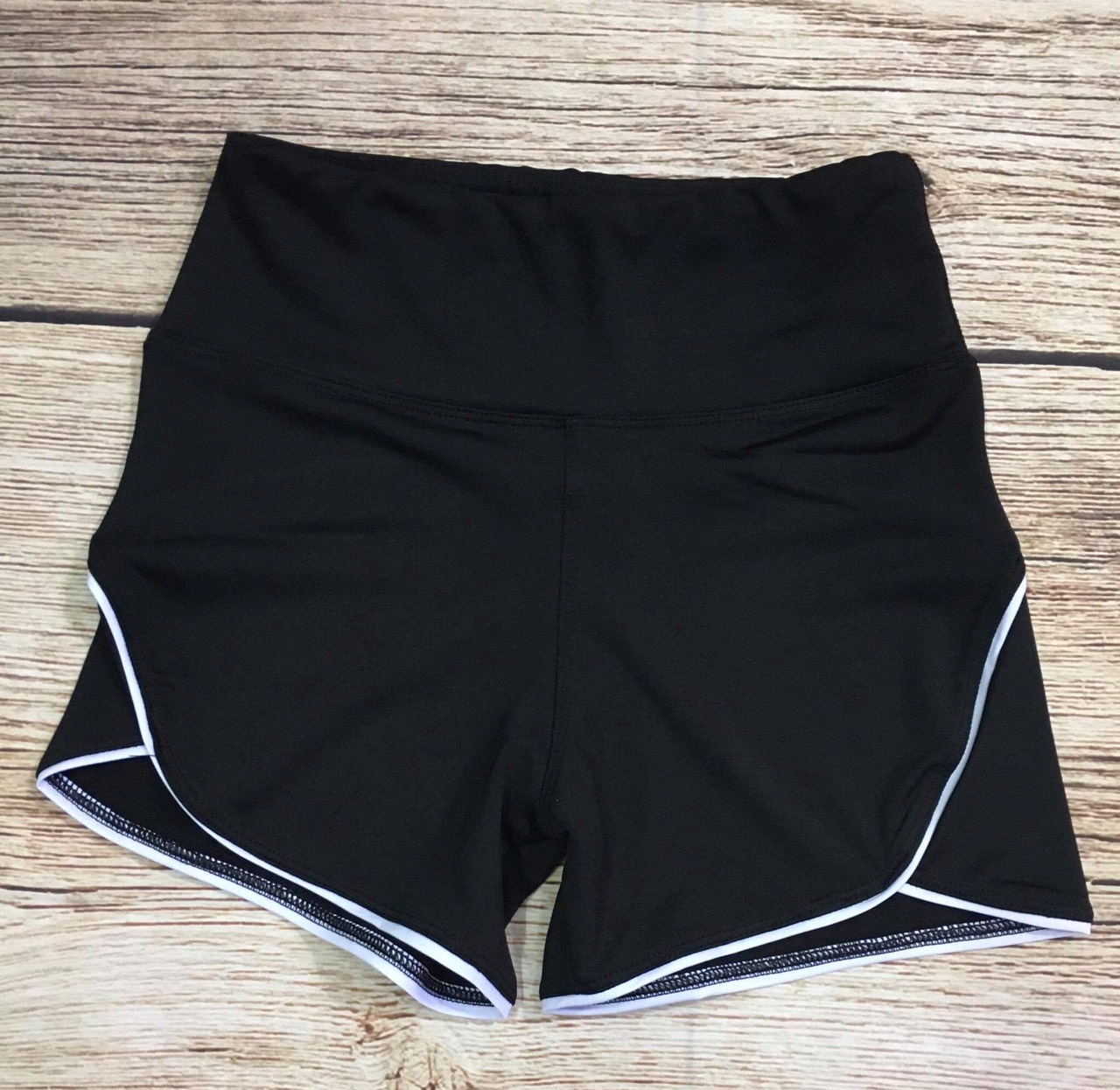 [FreeshipMAX] Quần đùi viền thể thao tập GYM, YOGA, mặc ở nhà Q002