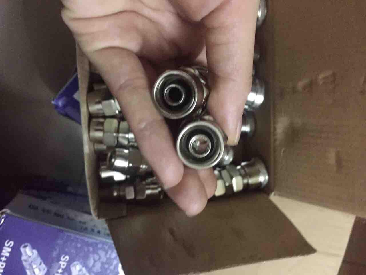 6 bộ đầu nối dây hơi phi 12