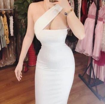 đầm body cúp chéo vai