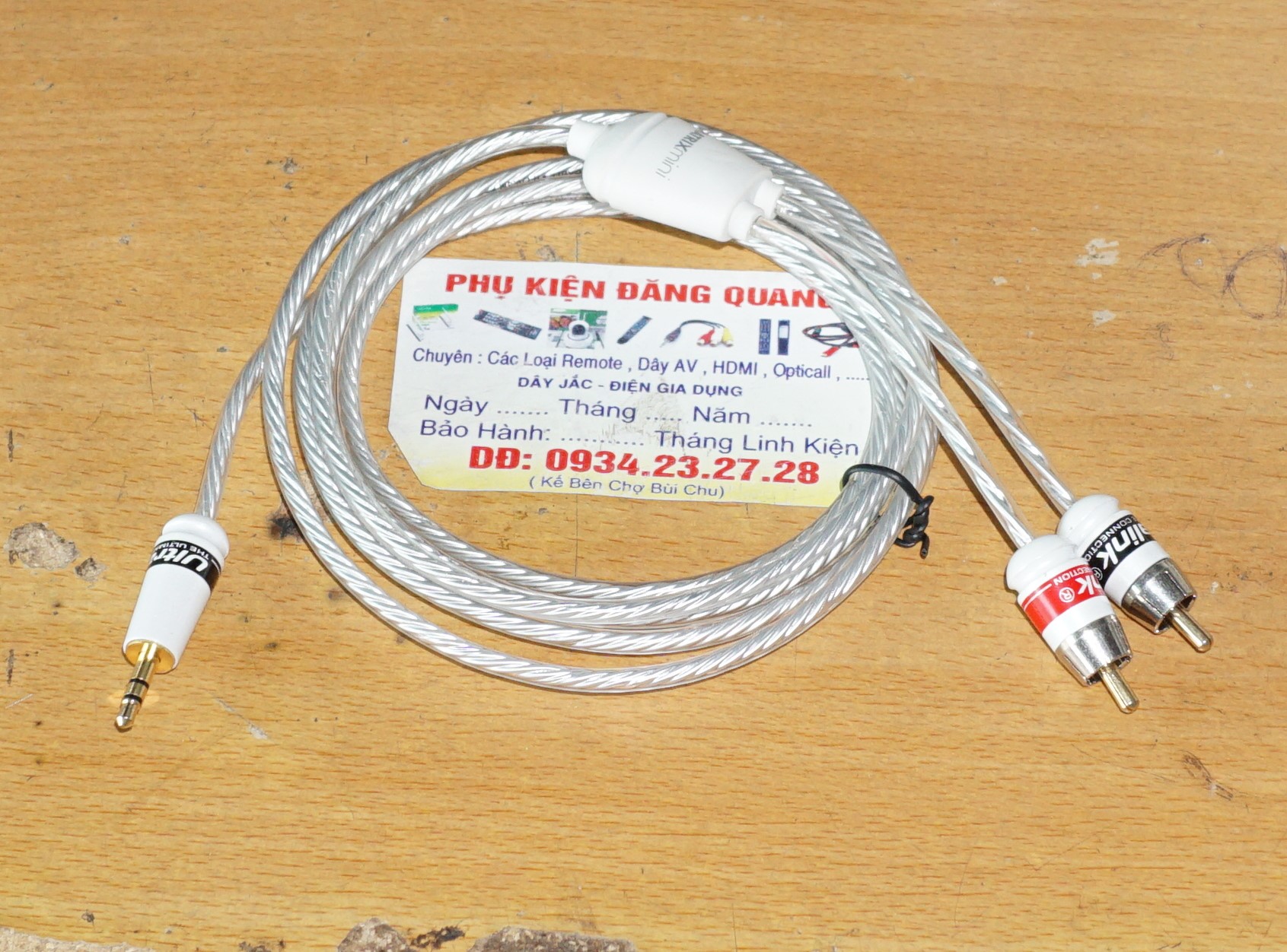 Dây 3.5 ra 2 av ( hoa sen ) Bạc hàng Bãi dài 2m