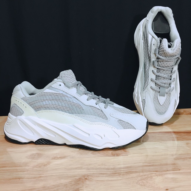 GIÀY YZY 700 static