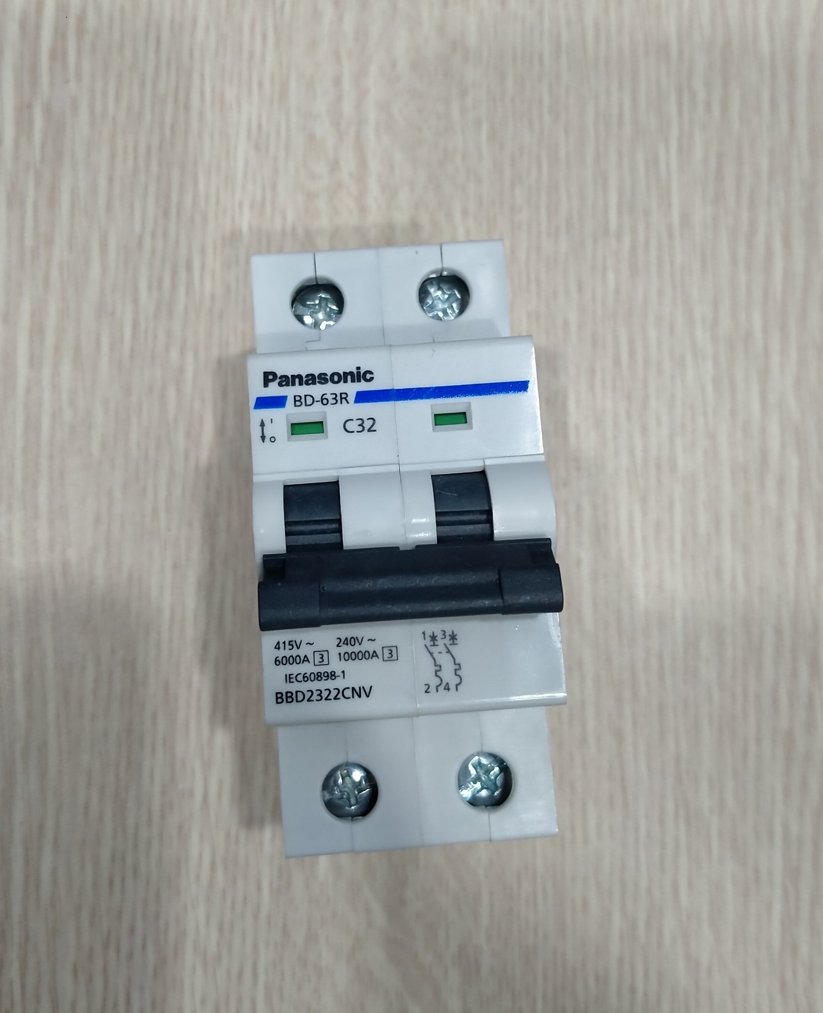 Aptomat 2P 10A, 16A, 20A--63A Panasonic