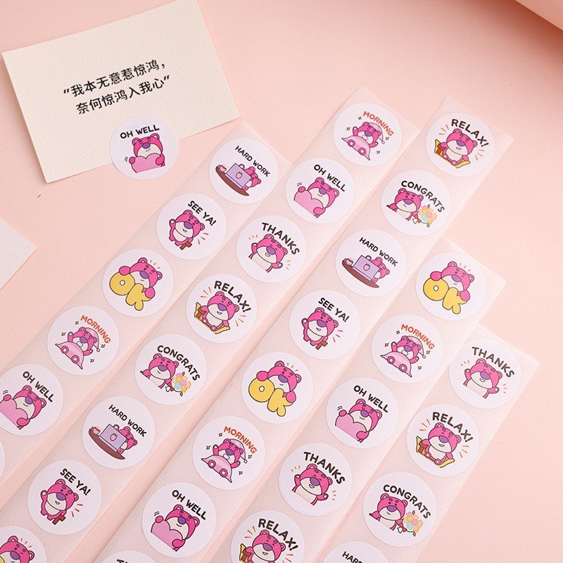 Cuộn sticker Gấu Dâu, Mỗi Cuộn 100 Sticke
