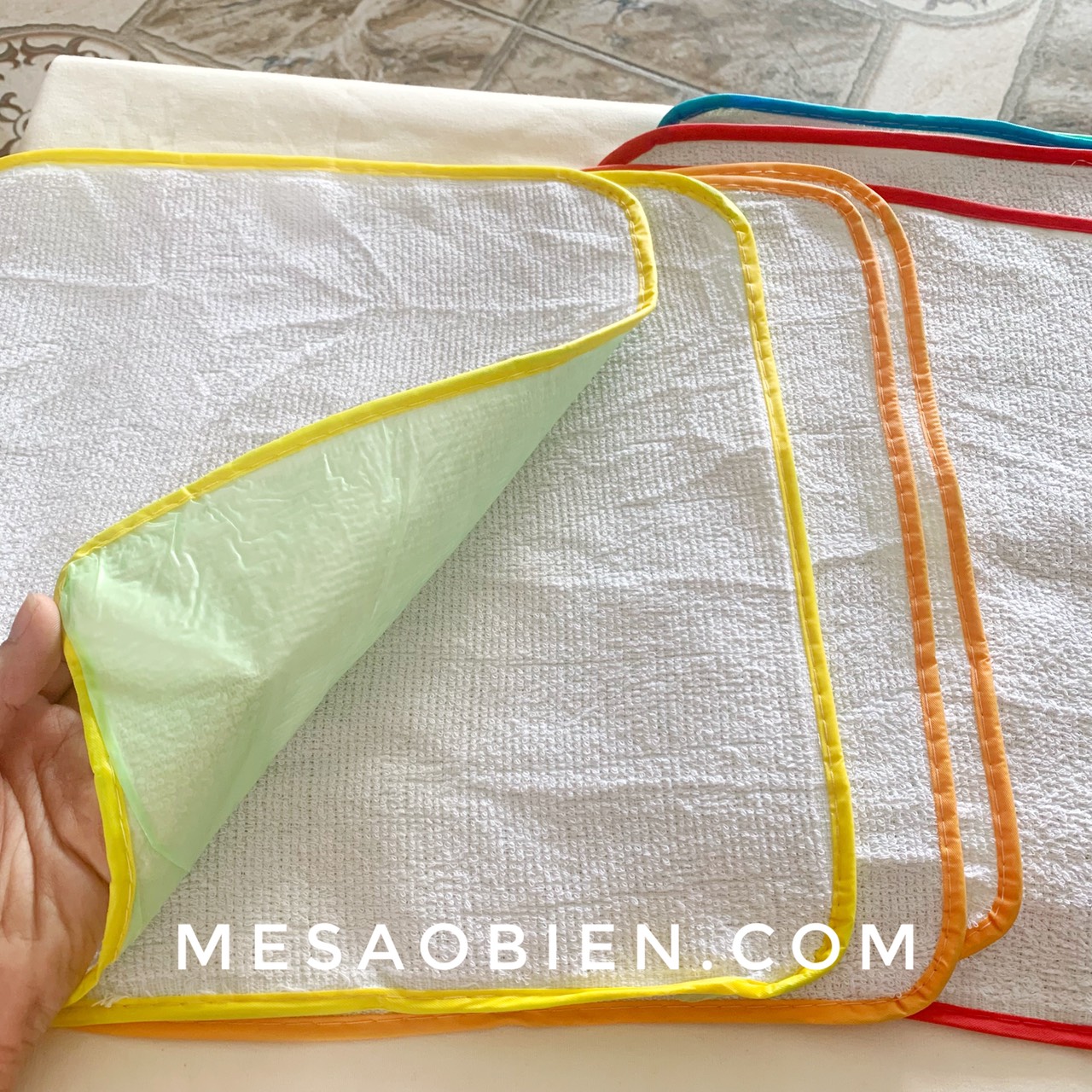 Set 10 tấm lót chống thấm cho bé (30x30cm)