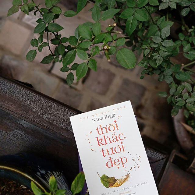 Sách - Thời Khắc Tươi Đẹp