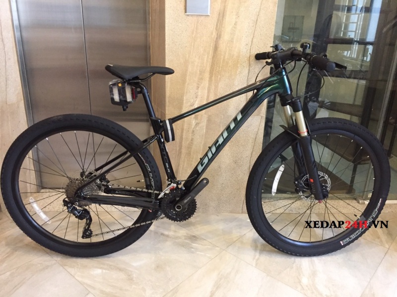 Mua xe đạp thể thao cao cấp GIANT XTC SLR 3 27.5 2021 tem đổi màu group Deore M6000 30s