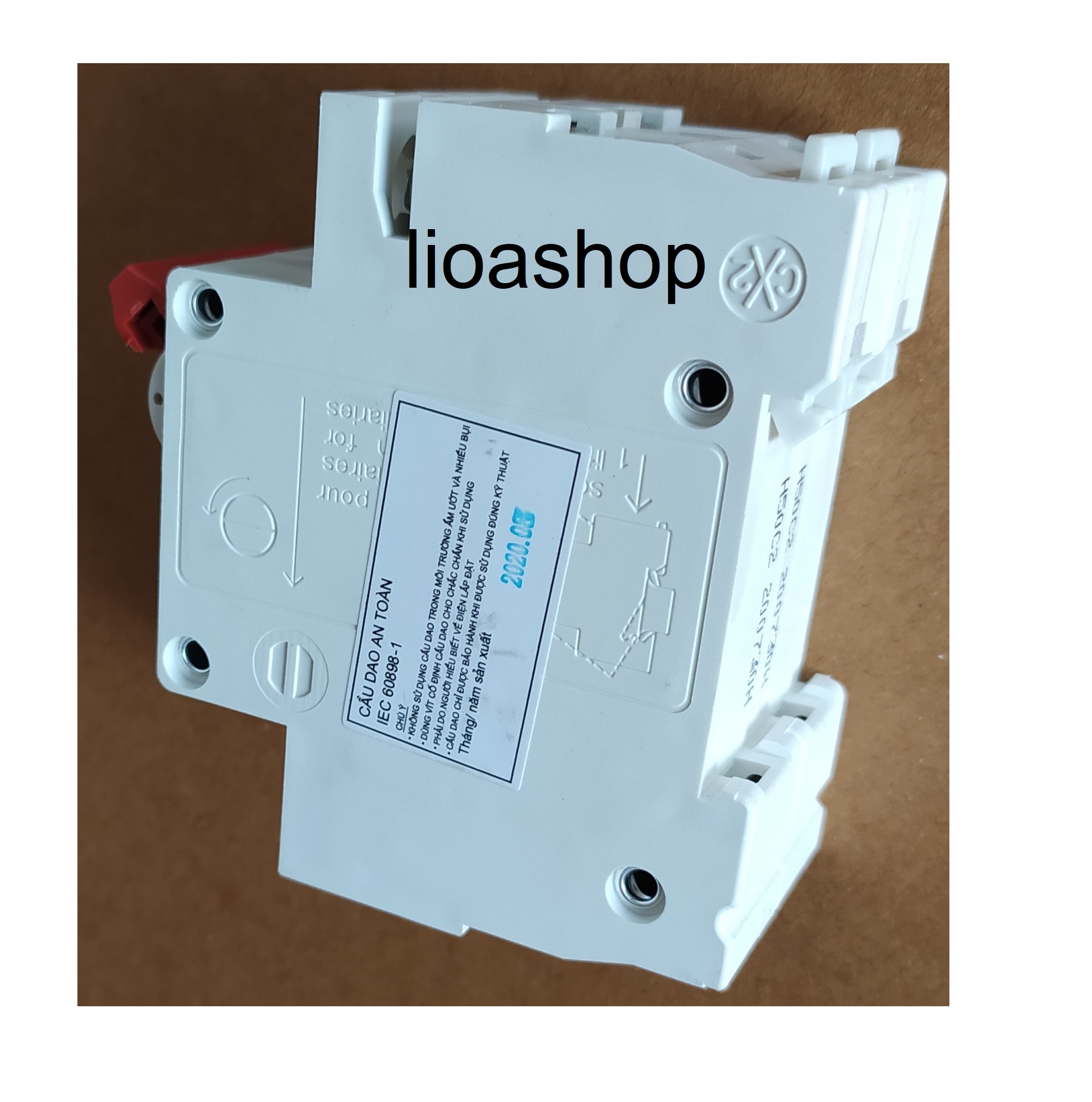 ATTOMAT 2 CỰC LiOA TỪ 6A -63A -DÒNG ÁT CÀI.