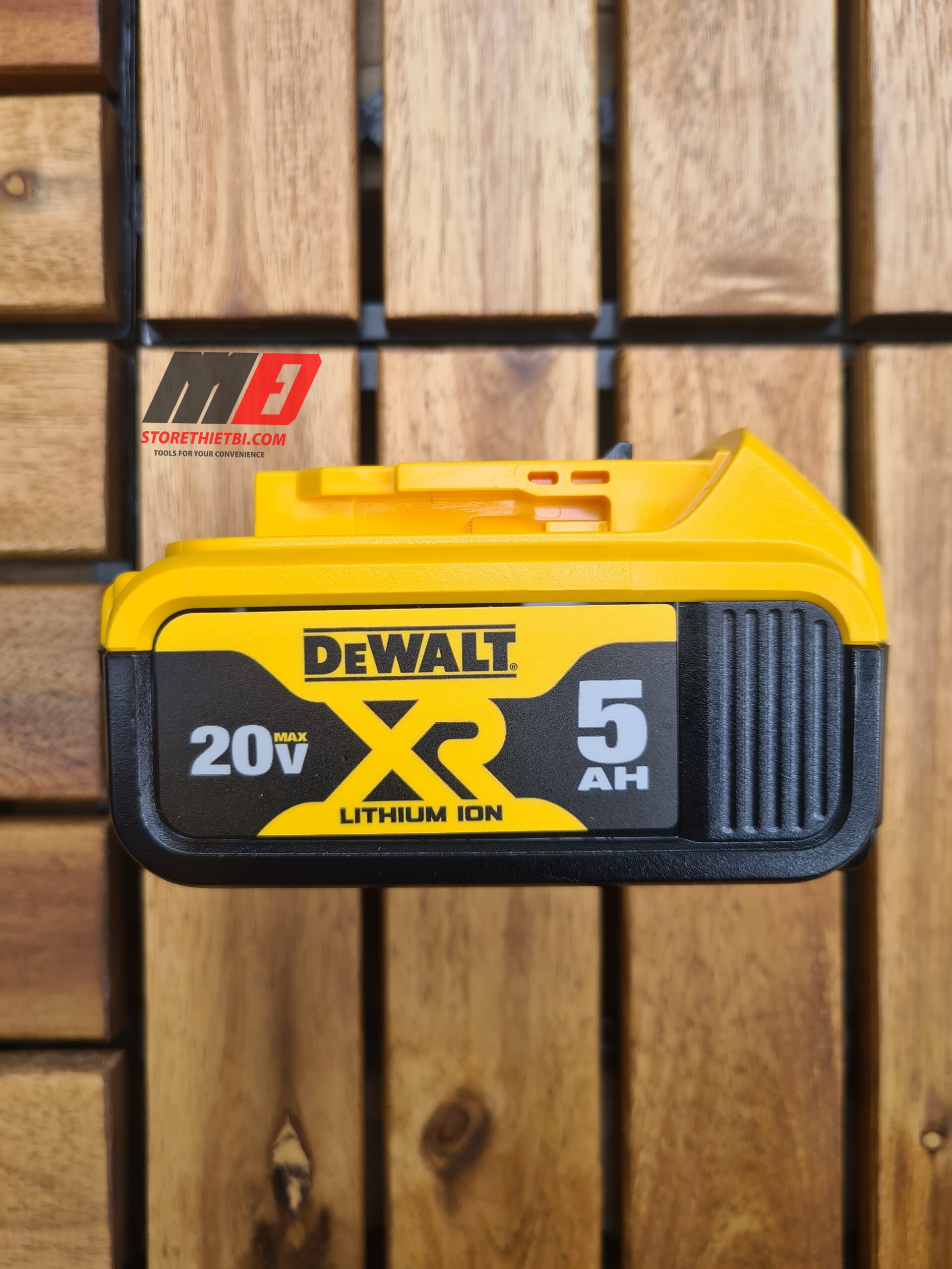 Pin 18v 5ah dewalt dcb184