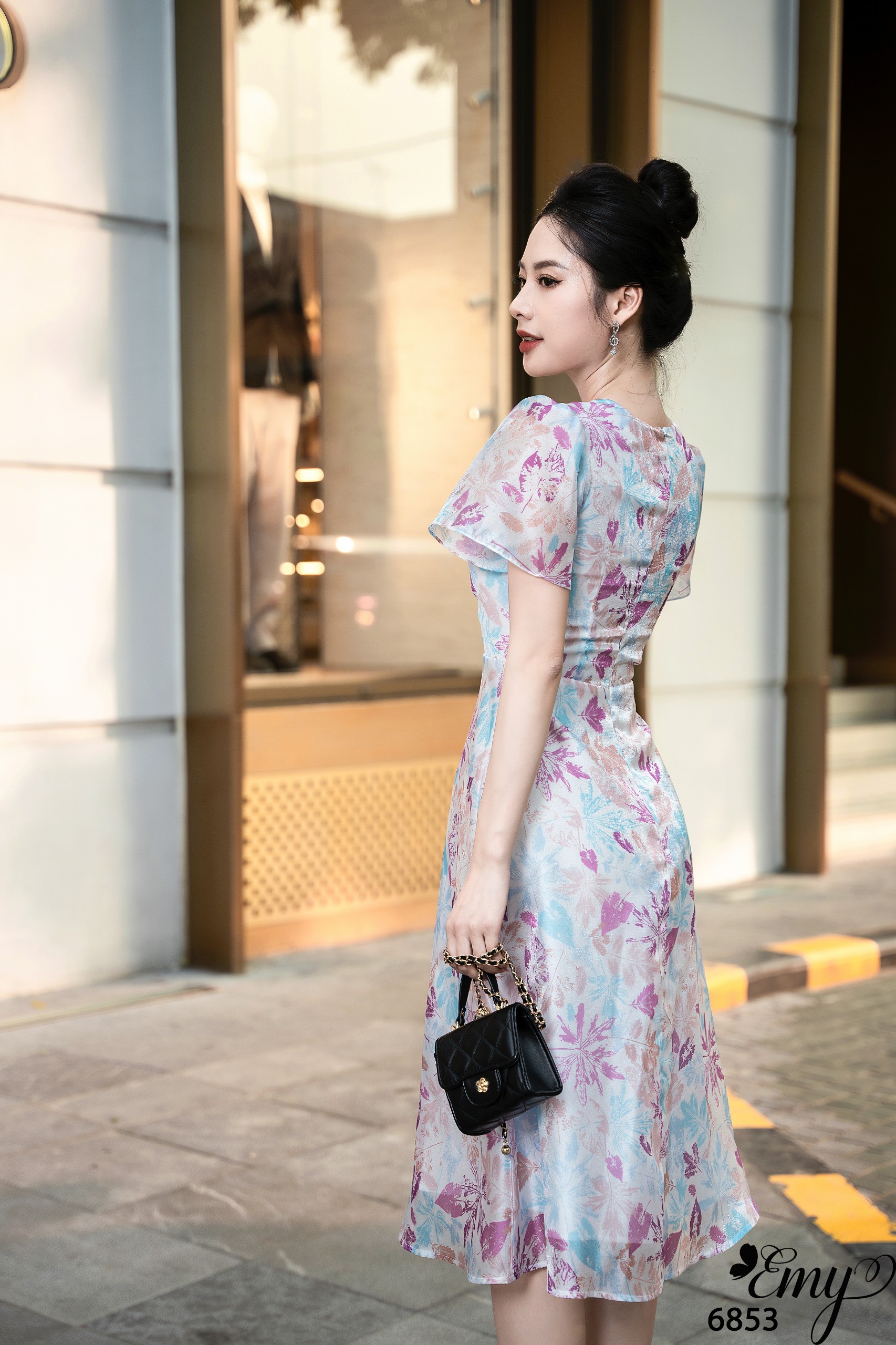 Đầm EMY EM6853 Xoè Tafta In Hoa