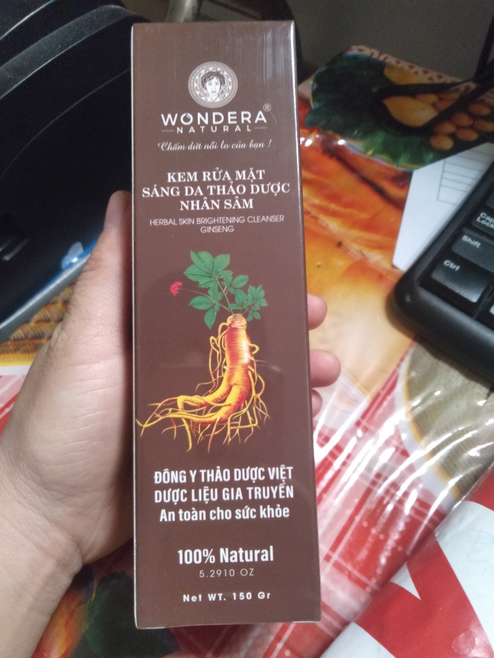 Kem rửa mặt sáng da thảo dược wondera 150g