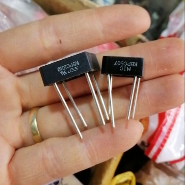 5c điốt cầu 10a 4 chân