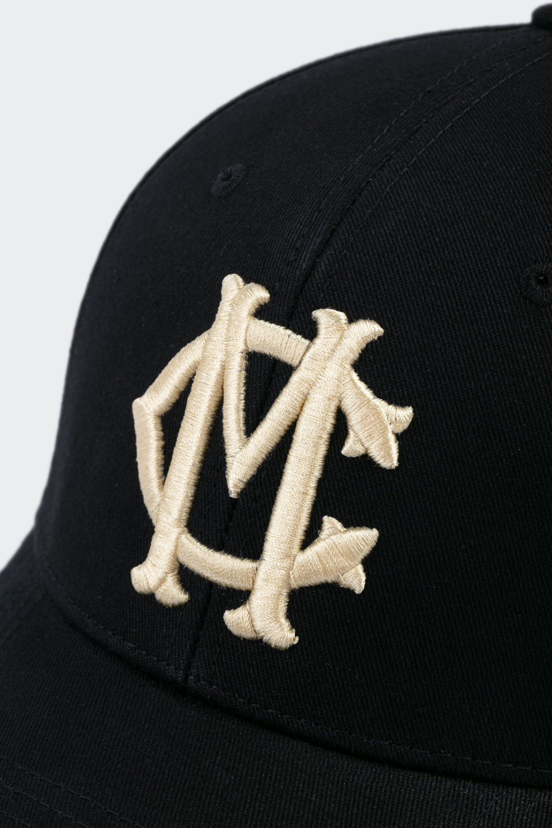 Mũ lưỡi trai MIKENCO PLAQUE LOGO CAP