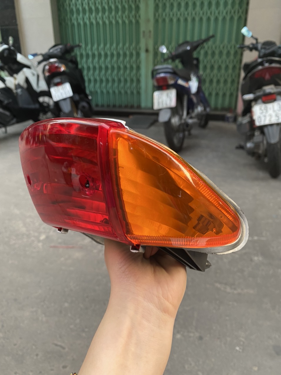ĐÈN HẬU ( ĐÈN LÁI) WAVE 110