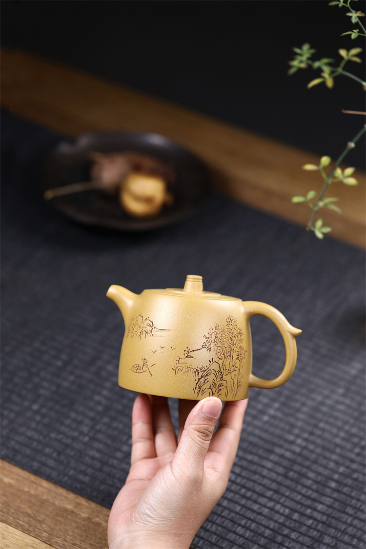 Ấm Tử Sa Nghi Hưng Tỉnh Lan Sơn Thủy 280 ml (Hoàng Kim Đoạn Nê)