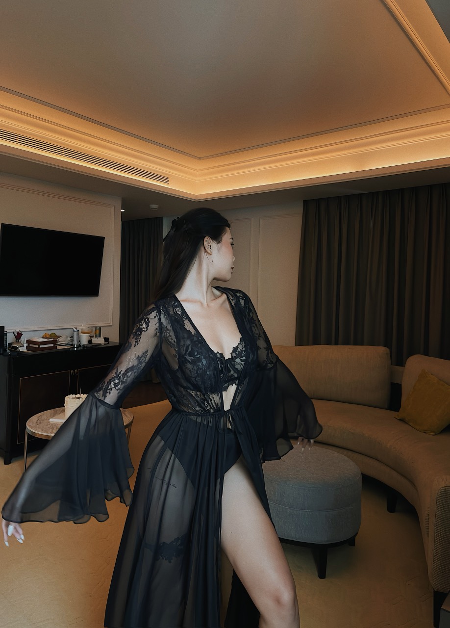 Gown Voan Estella L'âme Rouge