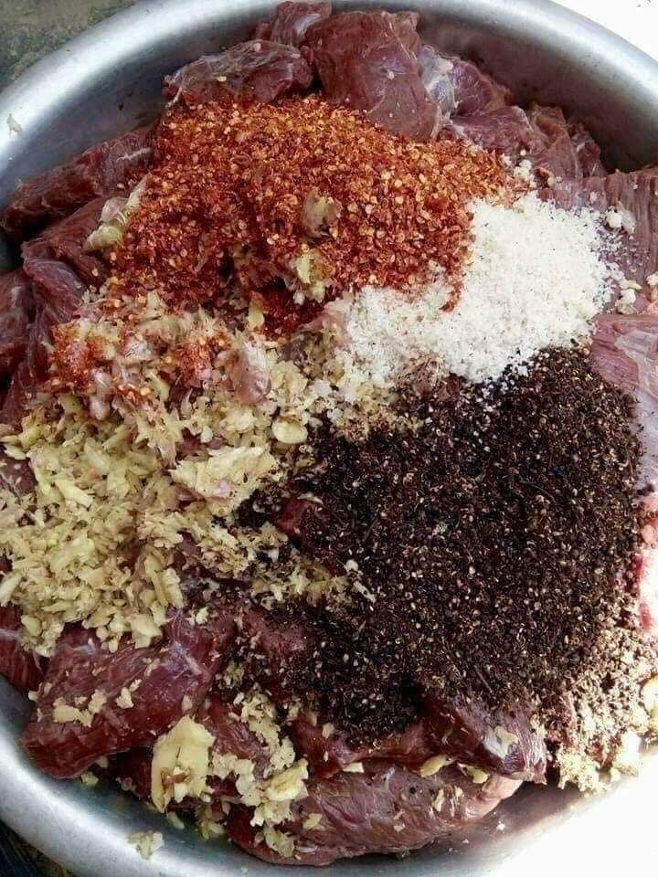 Thịt Bò Khô Gác Bếp 500gr Tặng Kèm Đồ Chấm